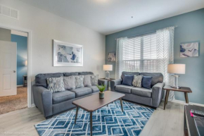 Stunning Top-Floor Condo, next to Clubhouse
